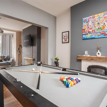 Modern & Spacious - Pool Table - Free Parking - Sleeps 10 Манчестер Экстерьер фото
